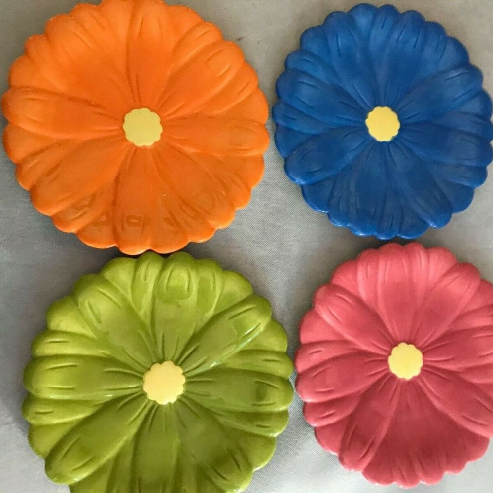 RARE Luncheon/Patio Plates (4) Vibrant Colors